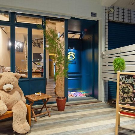 Leo 111/Arena Ruifeng Hotel Каосюн Екстериор снимка