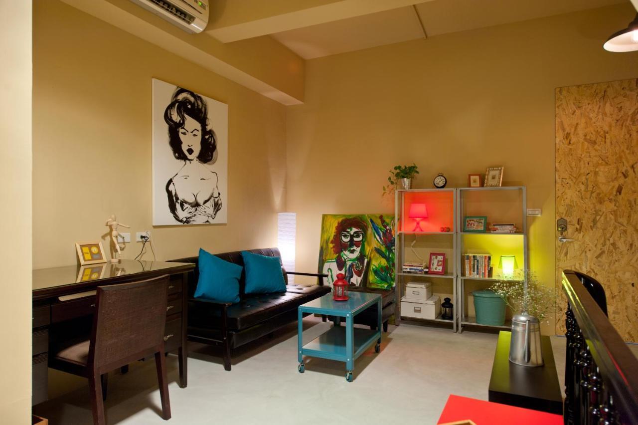 Leo 111/Arena Ruifeng Hotel Каосюн Екстериор снимка