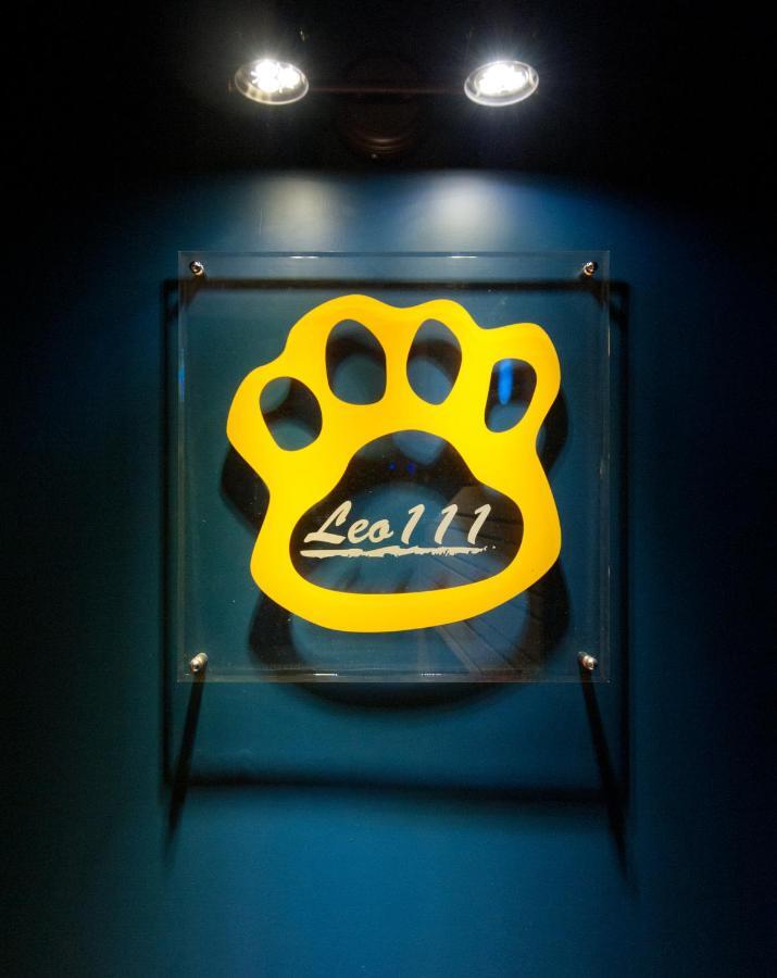 Leo 111/Arena Ruifeng Hotel Каосюн Екстериор снимка