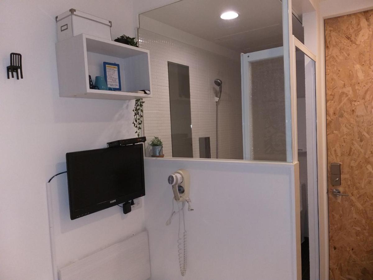 Leo 111/Arena Ruifeng Hotel Каосюн Екстериор снимка