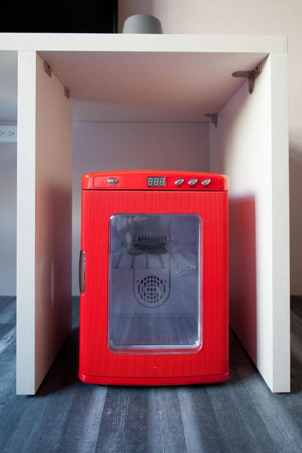 Leo 111/Arena Ruifeng Hotel Каосюн Екстериор снимка