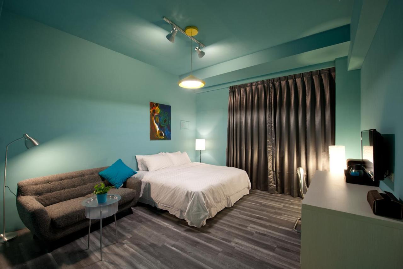 Leo 111/Arena Ruifeng Hotel Каосюн Екстериор снимка
