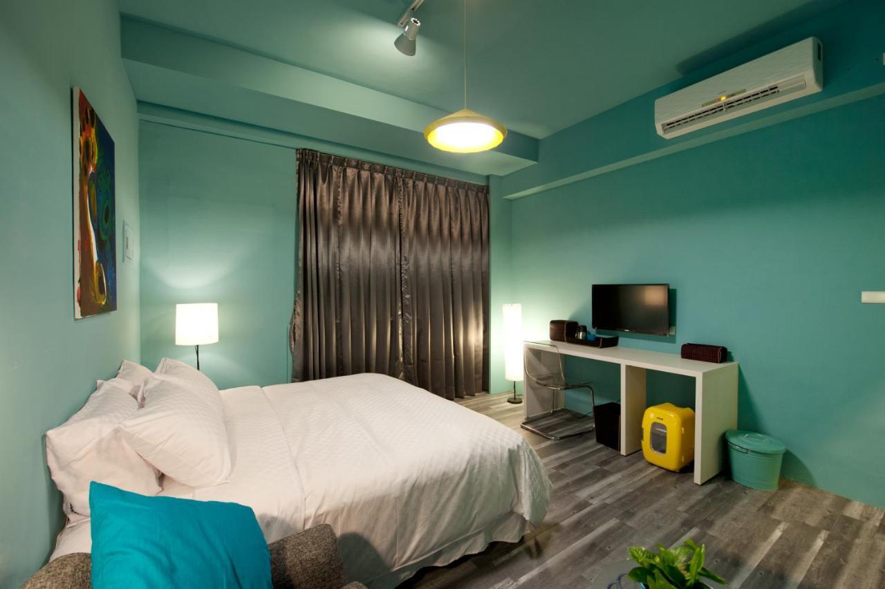 Leo 111/Arena Ruifeng Hotel Каосюн Екстериор снимка