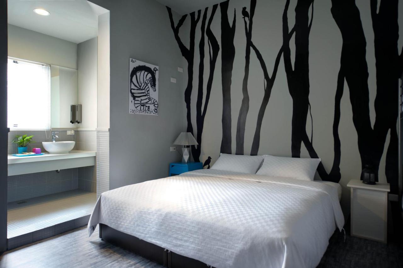 Leo 111/Arena Ruifeng Hotel Каосюн Екстериор снимка