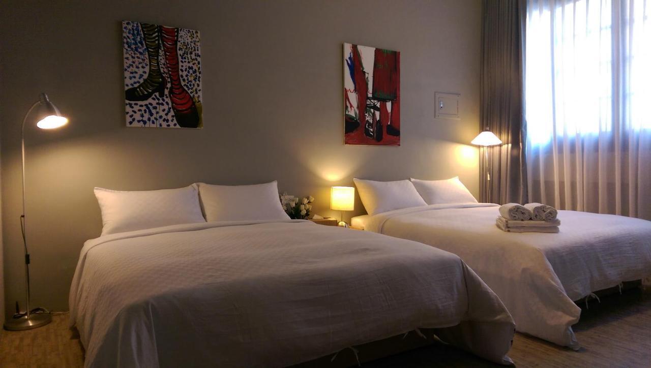 Leo 111/Arena Ruifeng Hotel Каосюн Екстериор снимка